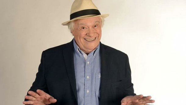 Héctor Larrea: "A Rivadavia la llevo hasta en mis sueños"