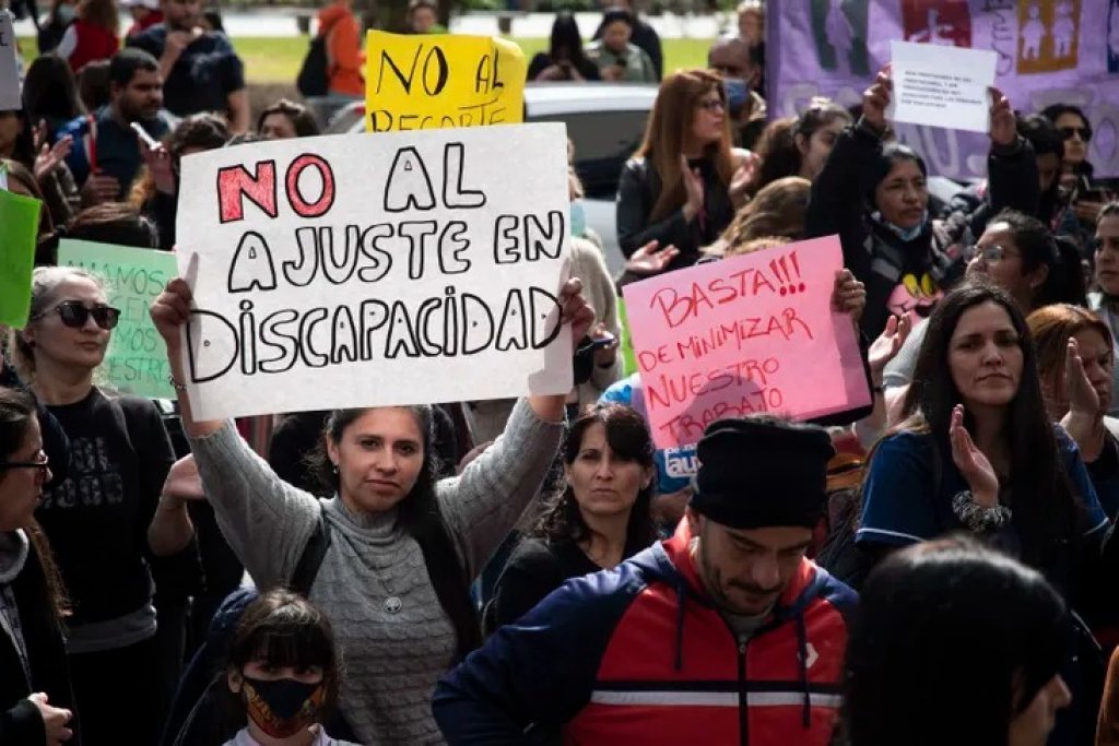 El reclamo de la madre de un niño con autismo: "Esto es un ajuste en discapacidad y al parecer no les importa"