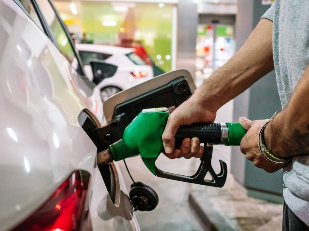 Combustibles: ven lejana la posibilidad de que la nafta aumente un 20%
