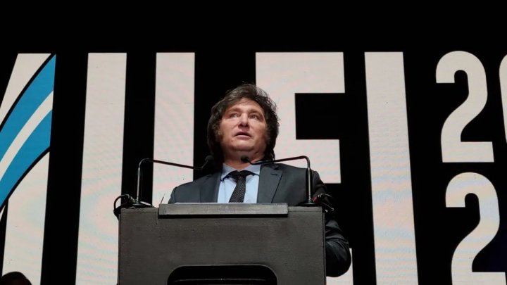 Manuel Zunino: &quot;En la opinión pública se ve una sociedad divida en los apoyos al DNU y al gobierno&quot;