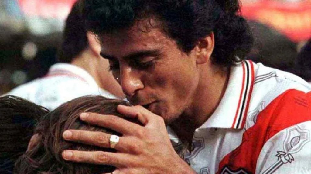 Roberto Monserrat: "Hasta la era Gallardo, el River del 96 fue el mejor equipo que la gente recordaba"