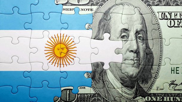 ¿Qué significa dolarizar hoy en Argentina?