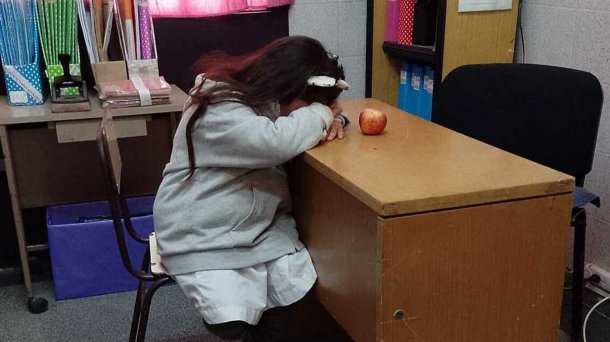 Víctima del bullying: le depilaron una ceja a la fuerza y no quiere ir más a la escuela