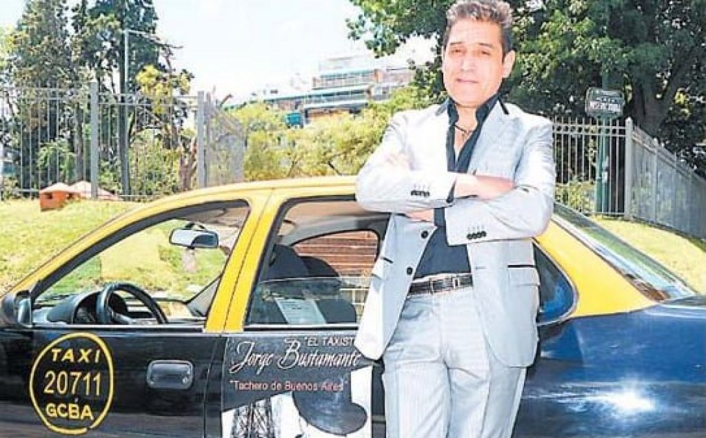 El "taxista cantor": la historia del conductor apasionado por la música