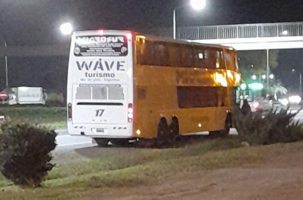 Atacaron a balazos a dos micros que iban hacia Mar del Plata