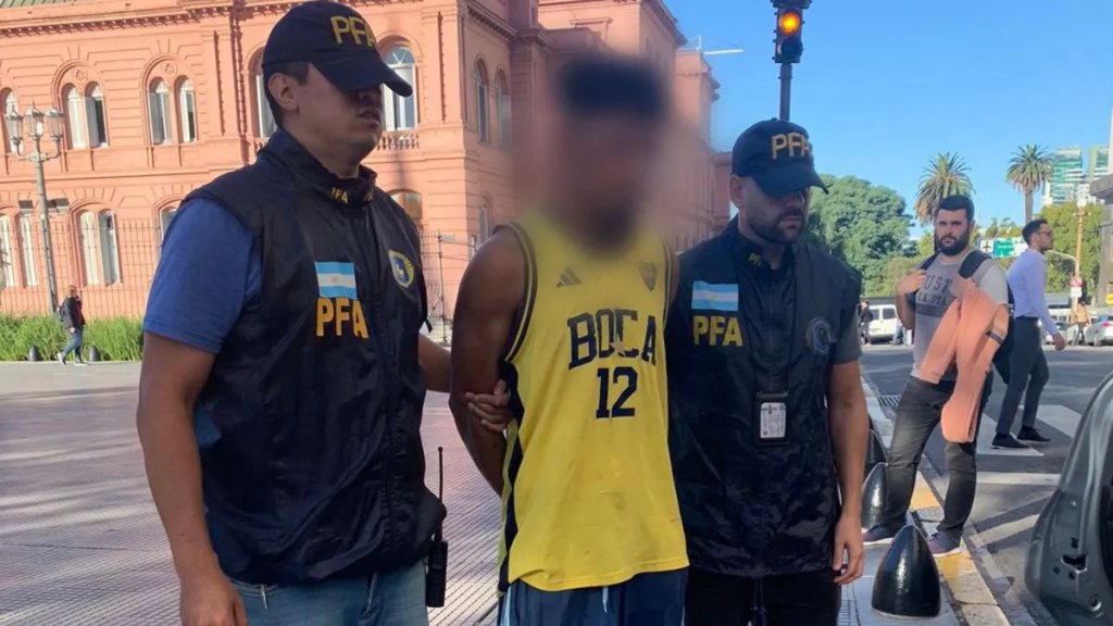Habló la policía que detuvo al atacante de la Casa Rosada: "Estamos para cumplir con el deber"