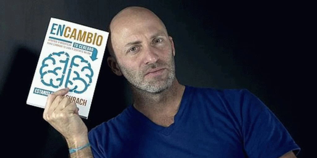 Estanislao Bachrach: "No encontré artículo científico independiente que diga que la vacuna del Covid sirva para algo"