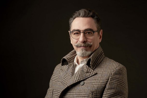 Federico Andahazi: "Me preocupa que vamos a hacer nosotros en el cuarto oscuro"