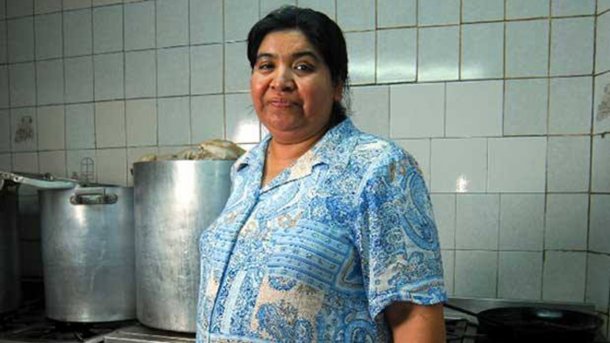 Margarita Barrientos: "Se me hace muy difícil mantener el comedor de Santiago y pensar que voy a tener que cerrar porque no tengo ayuda es más triste"
