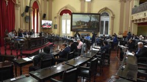 El congreso de Salta aprobó una ley “antipiquete” tras una reñida votación