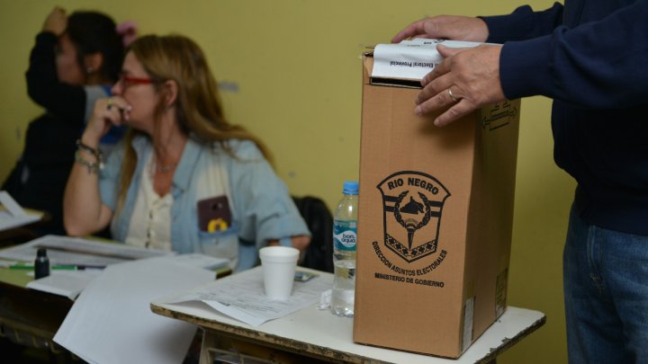 Río Negro y Neuquén abrieron hoy el año electoral