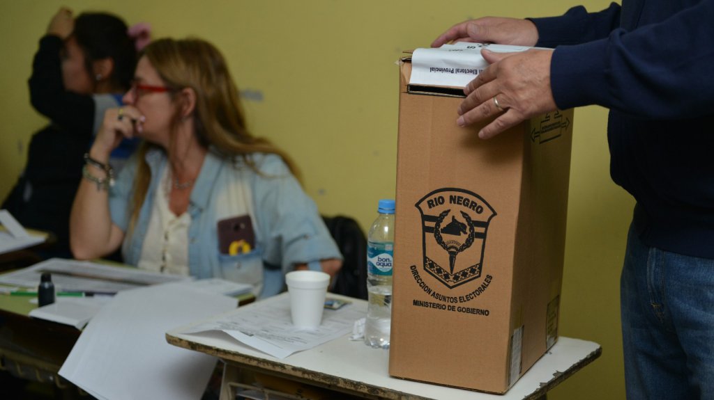 Río Negro y Neuquén abrieron hoy el año electoral