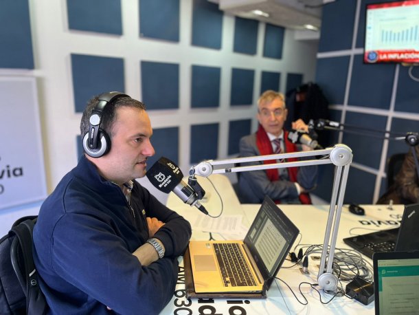 El Humor de Ariel Tarico: Milei reacciona en vivo