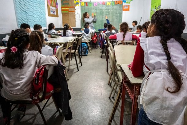 Faltan 24 mil aulas para que todos los alumnos vayan a clases