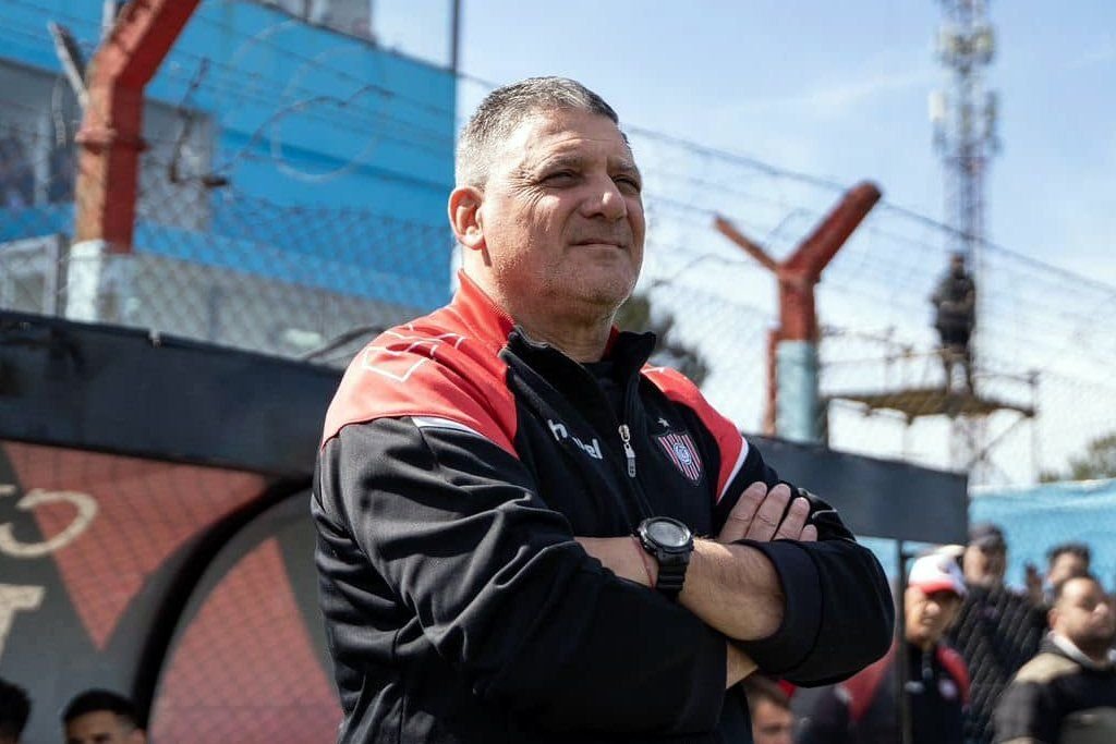 Aníbal Biggeri: "No hay excusas y hubo errores, pero entre los últimos partidos salí con 6 jugadores menos"