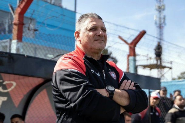 Aníbal Biggeri: "No hay excusas y hubo errores, pero entre los últimos partidos salí con 6 jugadores menos"