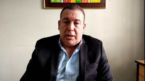 Un dirigente de Atlético Tucumán renunció tras ser fotografiado con una bandera de Boca en la despedida de Riquelme
