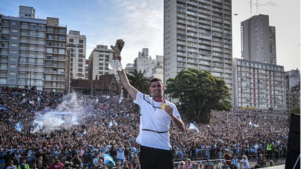 Guillermo Montenegro sobre cambiar el nombre del estadio Minella: &quot;Lo que generó el Dibu en la ciudad es algo distinto&quot;