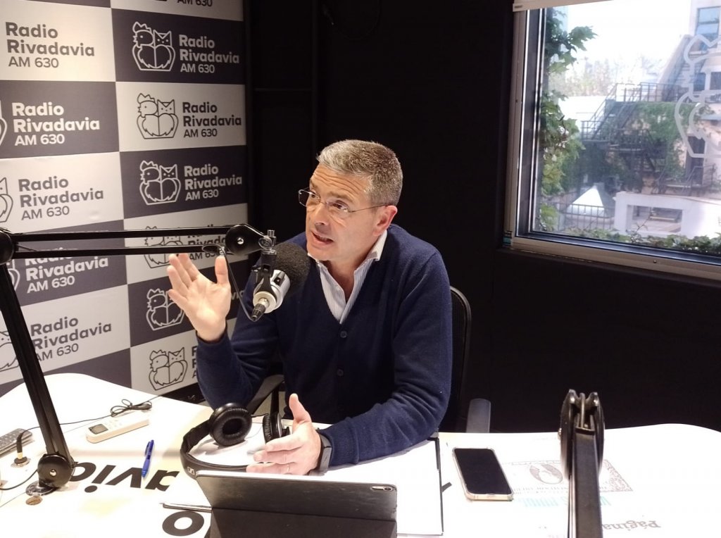"Incubando un Rodrigazo y la política en un cumpleaños"
