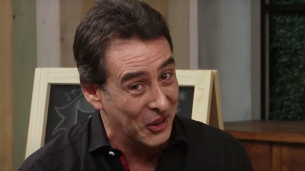 Rodrigo Vagoneta: "A mi me salvo el arte, el teatro y el humor"