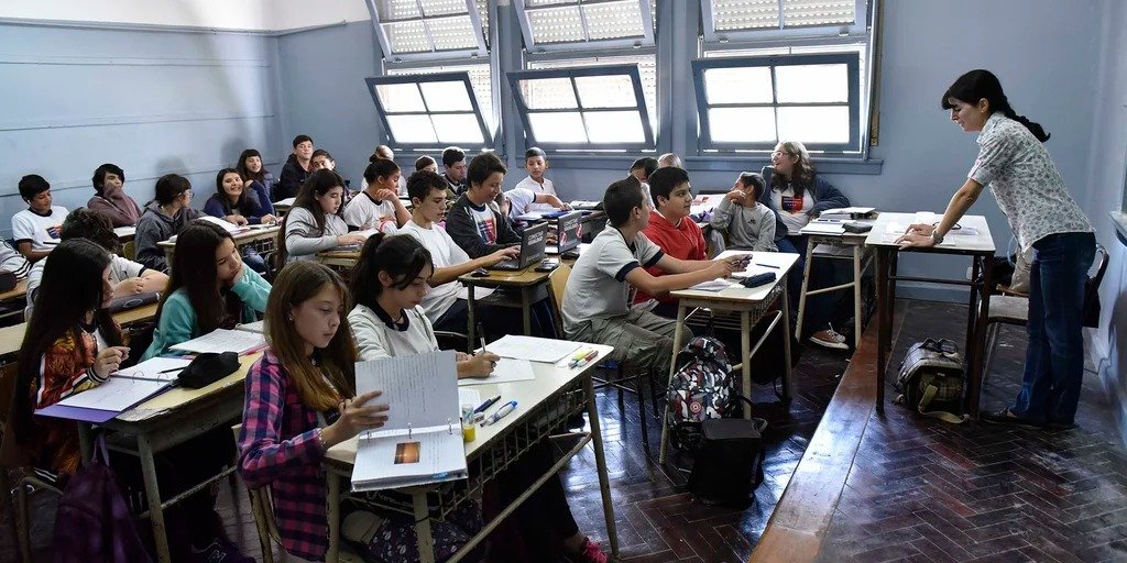 Santa Fe: el insólito sistema educativo que quiere imponer el gobierno provincial