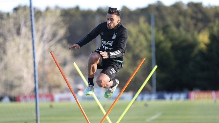 Tranquilidad en la Selección: Salvio dio negativo y podrá jugar con Ecuador