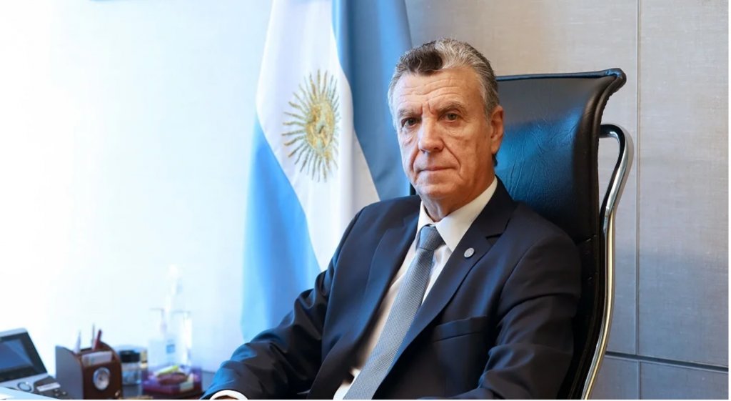 Mario Grinman, presidente de la Cámara de Comercio: "No hay que hacer la demagogia de tirar platita desde el helicóptero"