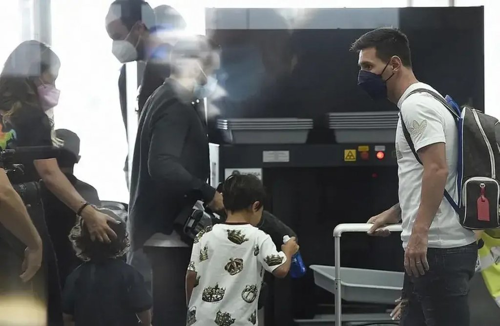 Tomas Topelberg, periodista especializado en Barcelona: “Hoy está cumpliendo años el papá de Messi, no sé si las 15 valijas serán regalos, es una mudanza”