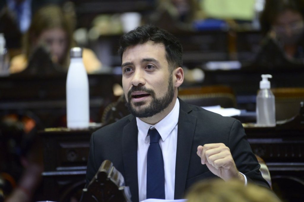 Alejandro Cacace: "No podemos dejar que un Gobierno a tres meses de terminar la gestión comprometa el futuro de la Argentina"