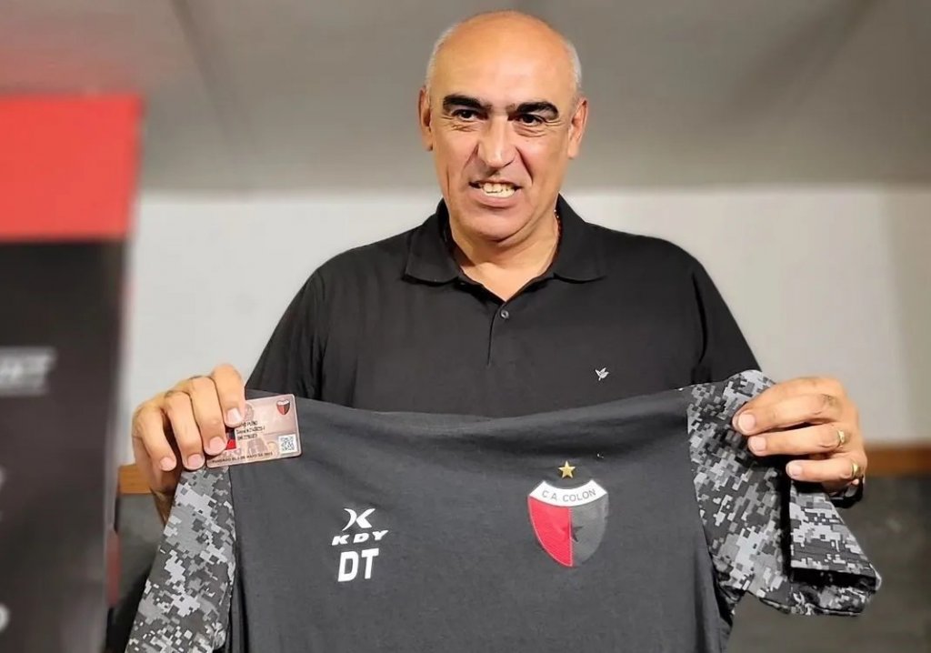 Iván Delfino: "El desafió de todos es devolver a Colón a Primera lo más rápido posible"