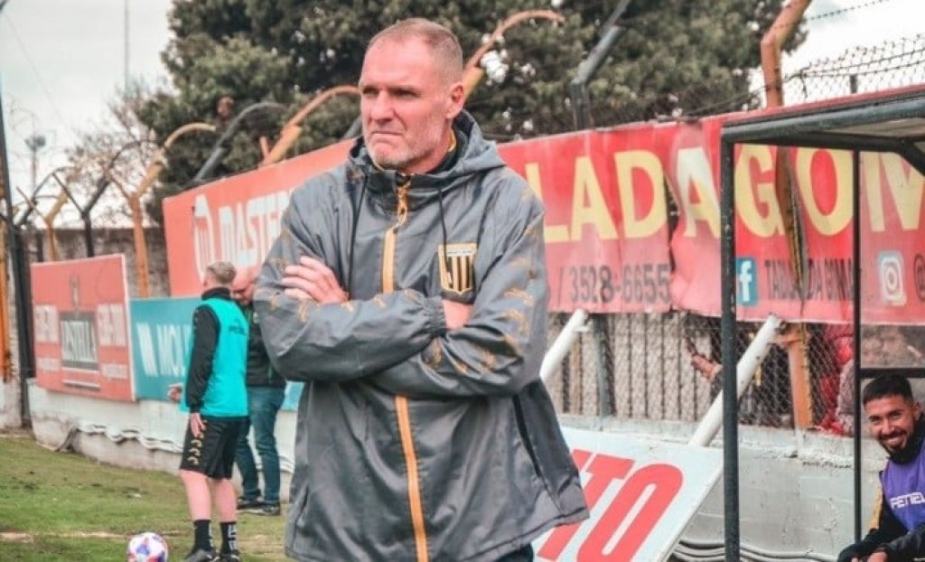 Darío Franco: "Me gustaría darle el ascenso a la gente de Casanova"