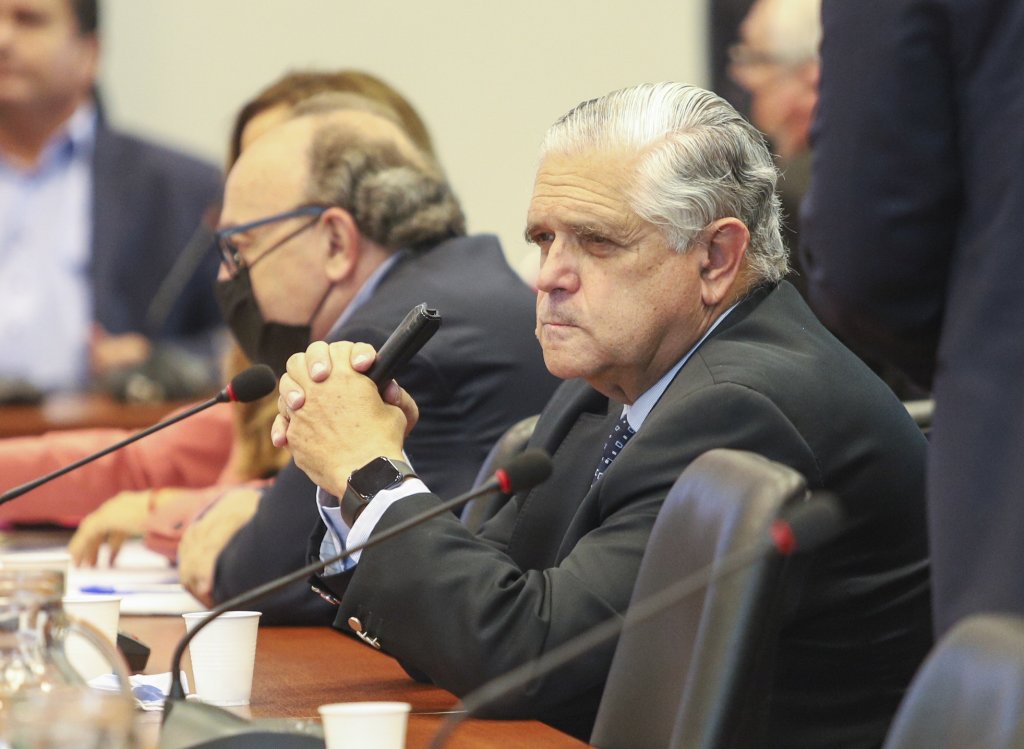 Ricardo López Murphy: "No se puede hacer volar la economía con regalos todo el tiempo"