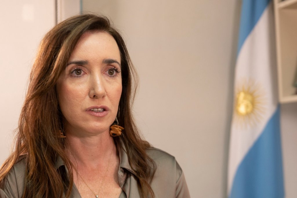 Victoria Villarruel: "El ministro de Economía dice que va a arreglar los problemas de la Argentina que él mismo está produciendo"