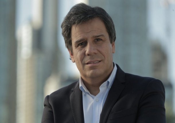 Facundo Manes: "Hay que evitar que los libertarios fantasiosos ganen las elecciones"