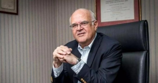 Luis Palma Cané: "Hay una crisis política que choca con la crisis económica"