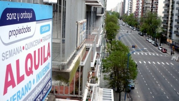 Estiman que los alquileres de julio aumentarán un 104%
