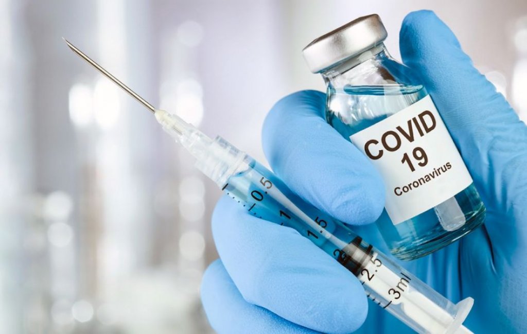 Roberto Debagg: "La ciencia dice que el COVID sigue circulando, produciendo infección, y que re-infectarse no es bueno".