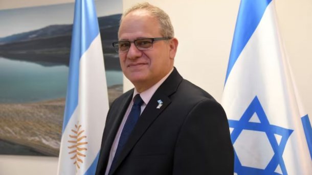 Eyal Sela: “Irán está financiando el armamento de Hamas”