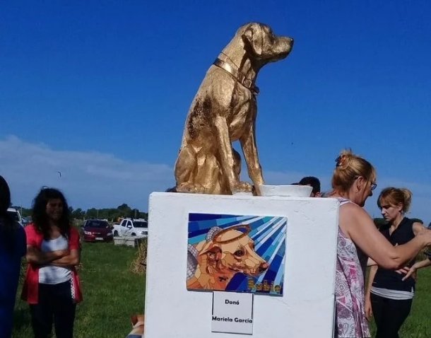 Julio Casati, impulsor de la estatua del perro Rubio: "Rubio se encontró con un ser despreciable"