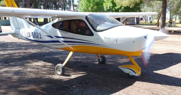 El piloto que llevó gratis a una madre desde Mendoza a Mar del Plata para ver a su hijo internado en terapia intensiva
