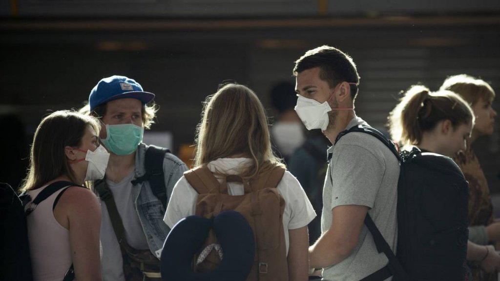 Luis Cámera, infectólogo: "A modo pandemia, el COVID se fue, pero el virus sigue estando y está reinfectando"