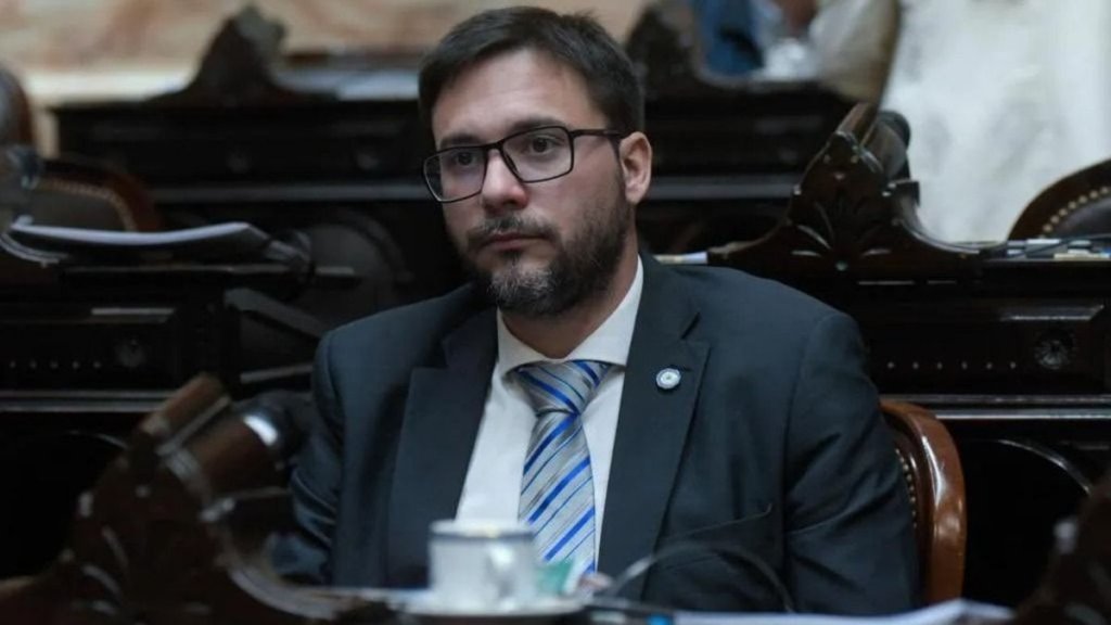 Oscar Agost Carreño: "No hemos logrado un diálogo sano y maduro del presidente con los gobernadores"