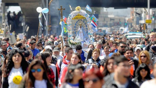 Peregrinación a Luján: miles de jovenes emprenden la travesía y dan esperanza