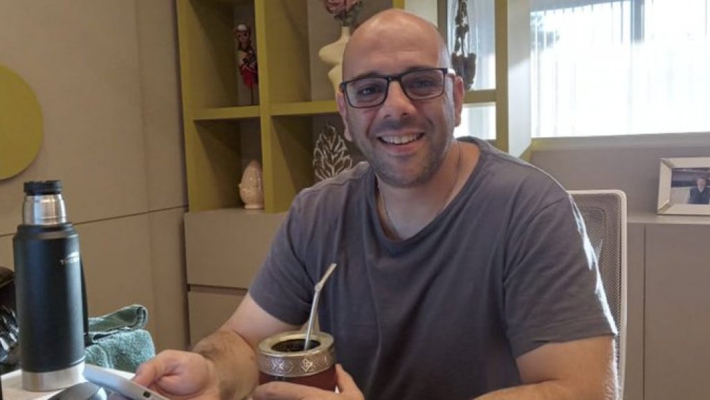 Juan Costa: "Mientras que hablo con ustedes, miro la sierra"
