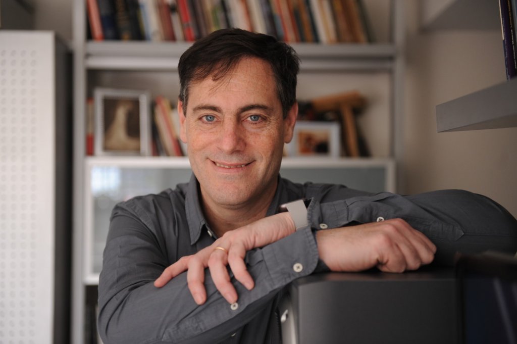 Santiago Bilinkis: "La inteligencia artificial pasó a ocupar mucho lugar en la agenda de los medios, pero la mayoría de la gente le tiene miedo"