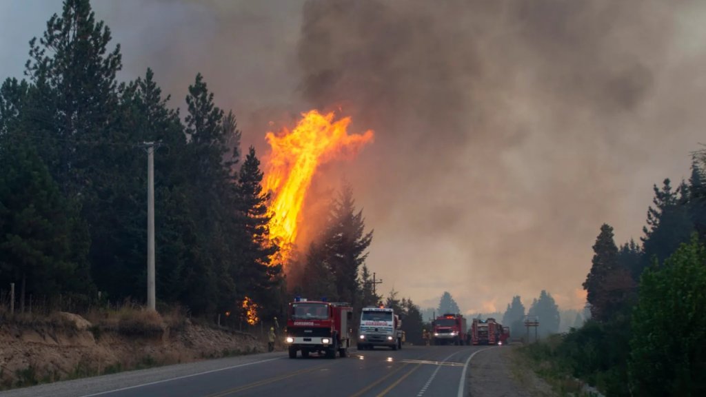 Un vecino de Mallín Ahogado denunció que los incendios en la Patagonia