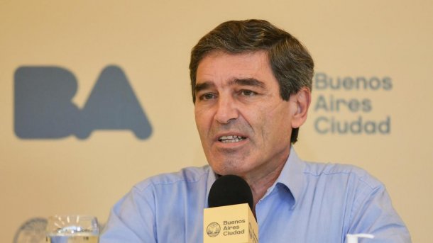 Fernán Quirós: "El eje central no pasa por las vacunas, sino por trabajar en disminuir la masa de mosquitos"