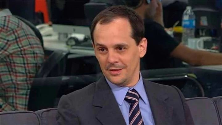 Spotorno: "Es Estado, en vez de achicarse, se agranda"