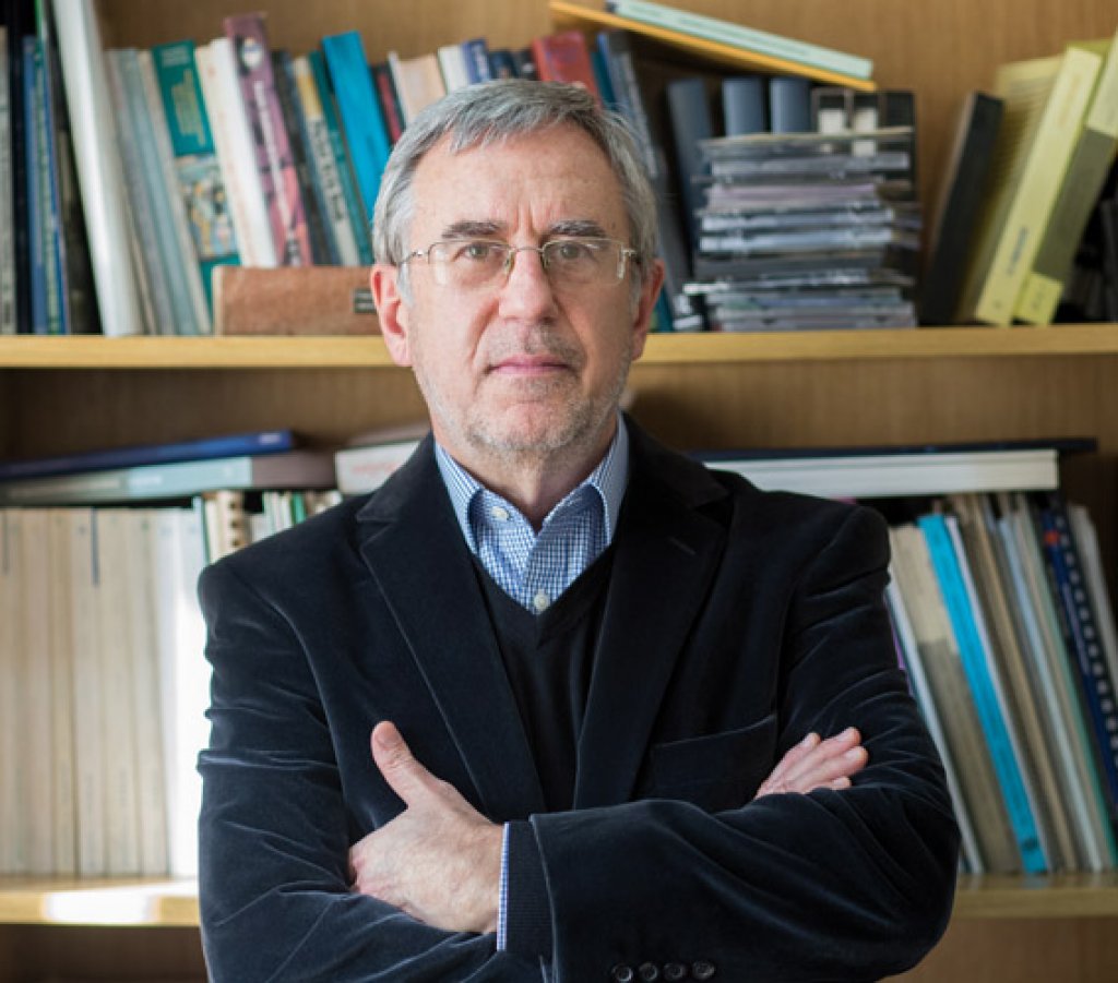 Juan Luis Bour: "El gobierno este se esta endeudando en términos estrafalarios"