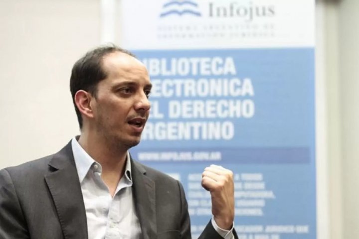 Leandro Recalde: &quot;Desde el punto de vista constitucional es inadmisible un decreto de estas características&quot;
